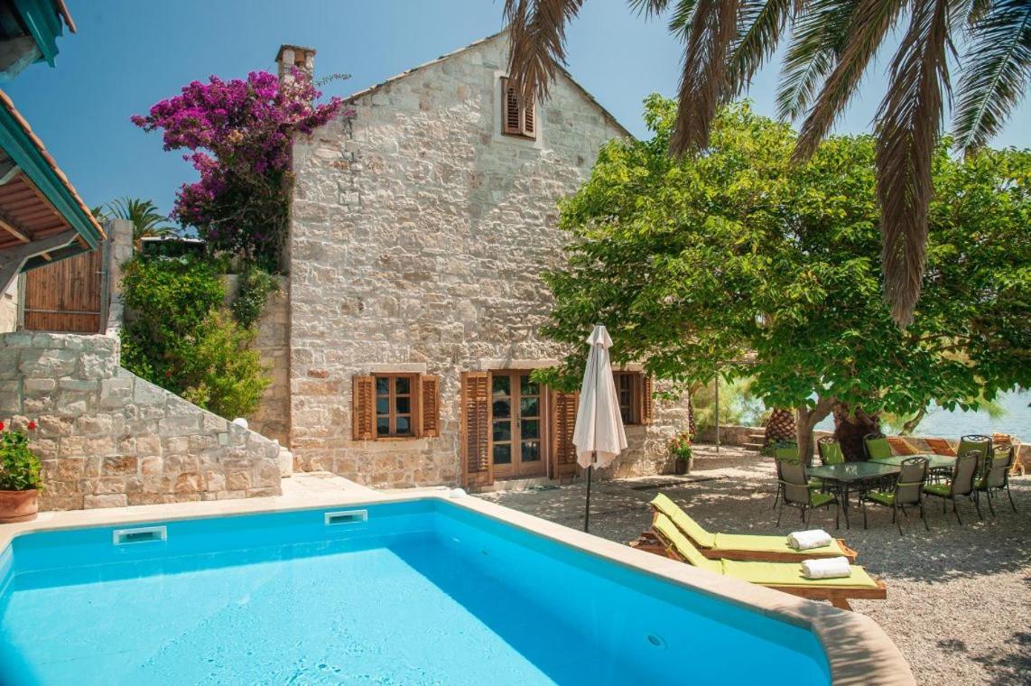 Luxury Beachfront Villa Mare With Private Pool At The Beach Orebic - Peljesac Eksteriør billede