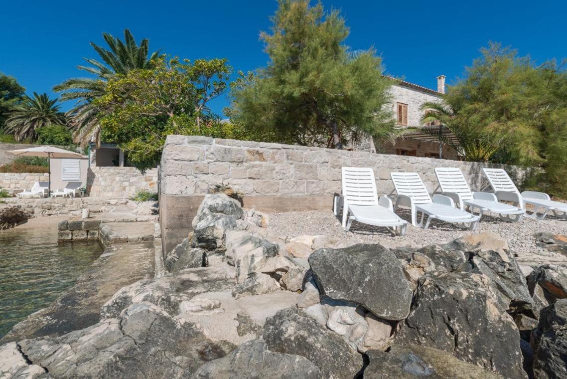 Luxury Beachfront Villa Mare With Private Pool At The Beach Orebic - Peljesac Eksteriør billede