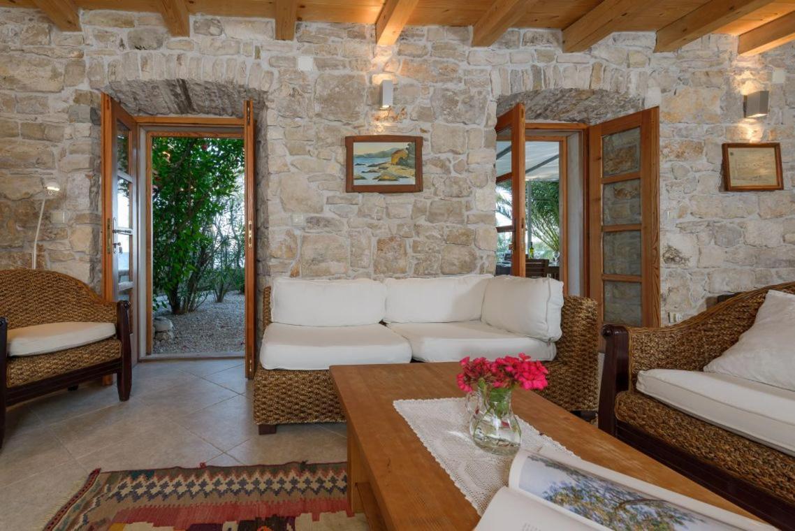 Luxury Beachfront Villa Mare With Private Pool At The Beach Orebic - Peljesac Eksteriør billede