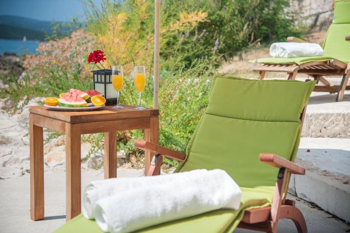 Luxury Beachfront Villa Mare With Private Pool At The Beach Orebic - Peljesac Eksteriør billede