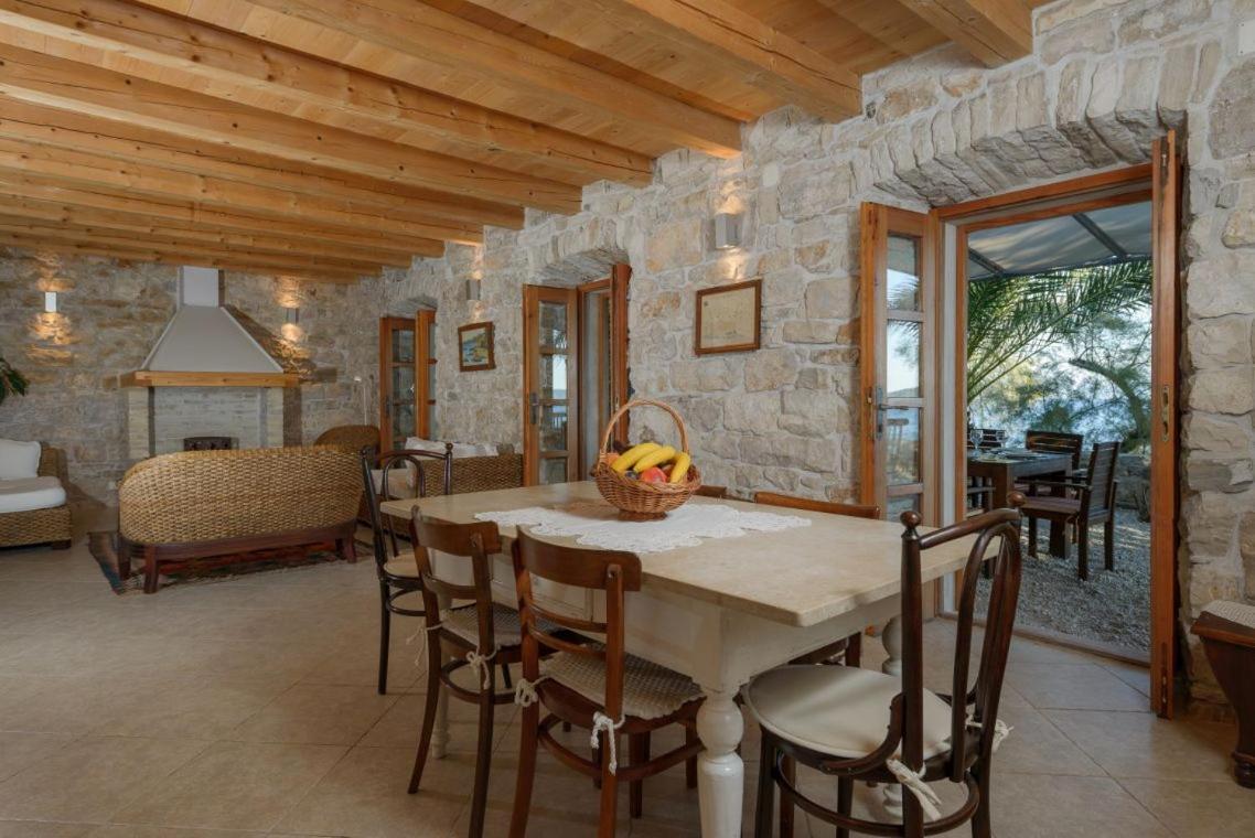 Luxury Beachfront Villa Mare With Private Pool At The Beach Orebic - Peljesac Eksteriør billede